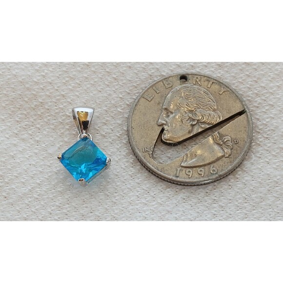 Sterling Silver 7mm Simulated Princess Cut Blue CZ Necklace Pendant 3/4 in - Picture 3 of 7